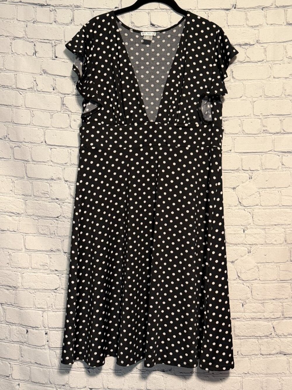 Venus Women's Flutter Sleeve Dress Size XL Deep V Black and White